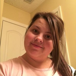 Meet your Posher, Brandi